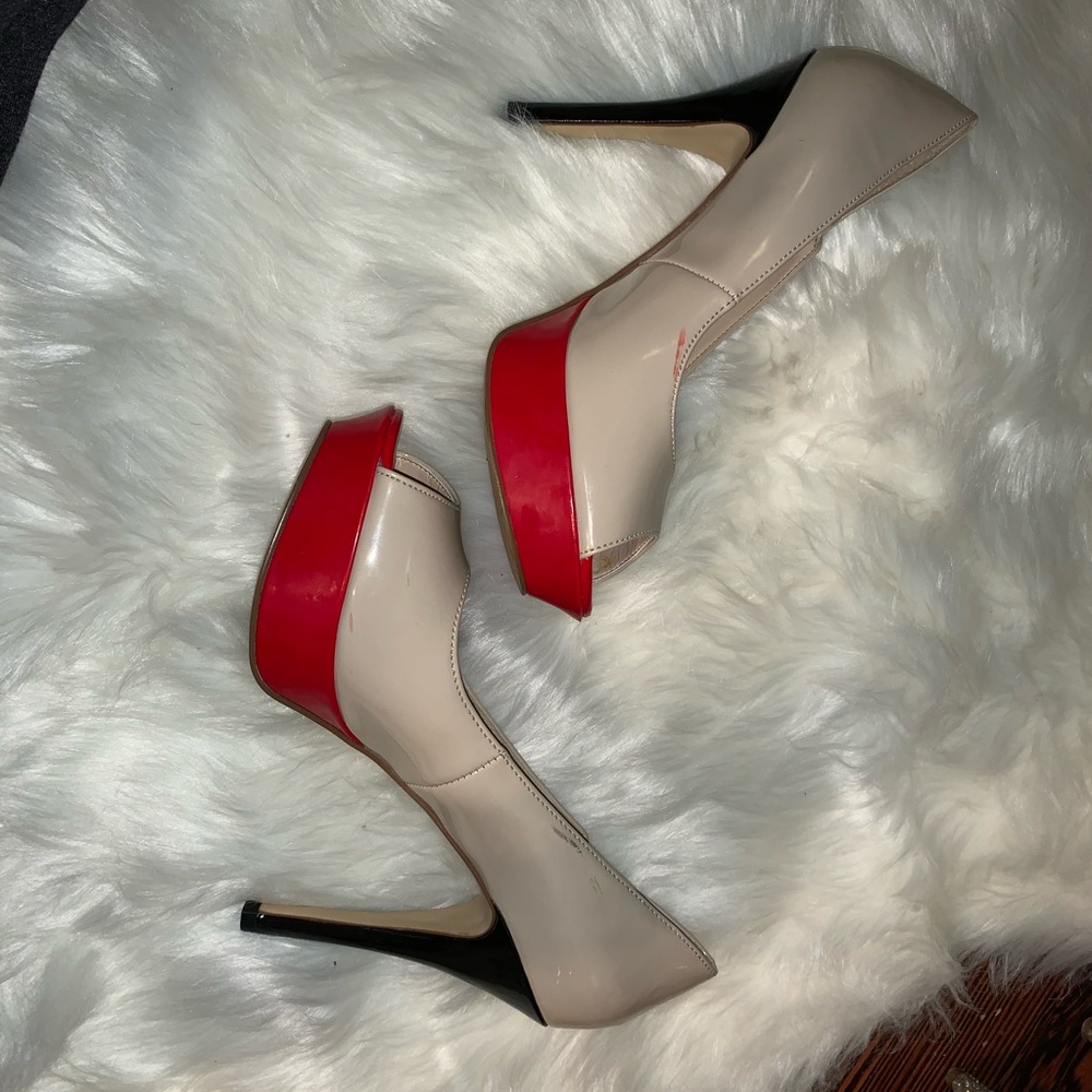 Heels - Picture 3 of 3